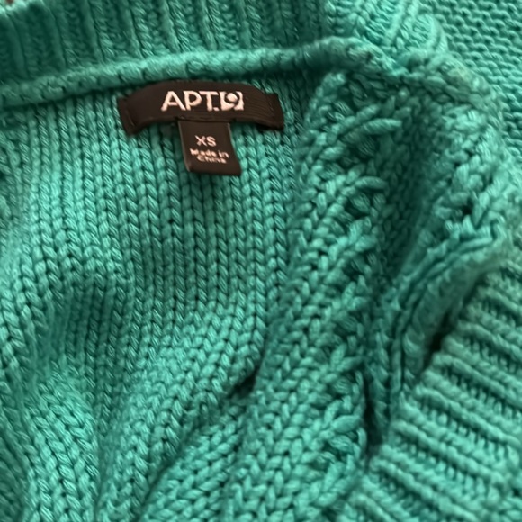 Apt. 9 Sweater - Picture 3 of 3